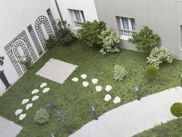 Hotell Kyriad 18 - Porte De Clignancourt - Montmartre