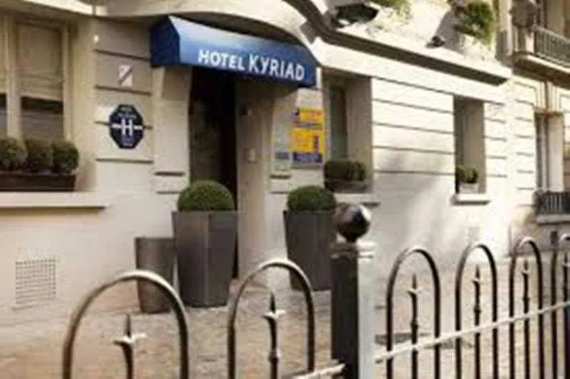 Hotell Kyriad 18 - Porte De Clignancourt - Montmartre Paris