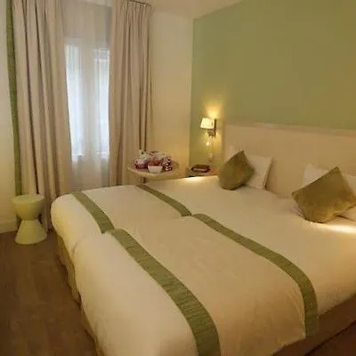 Hotel Kyriad 18 - Porte De Clignancourt - Montmartre Paris